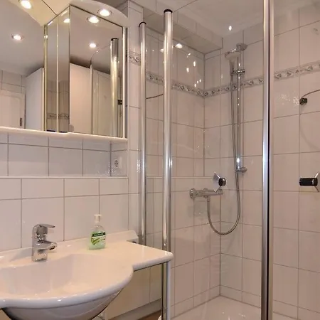 Metropol Whg 40, Landseite